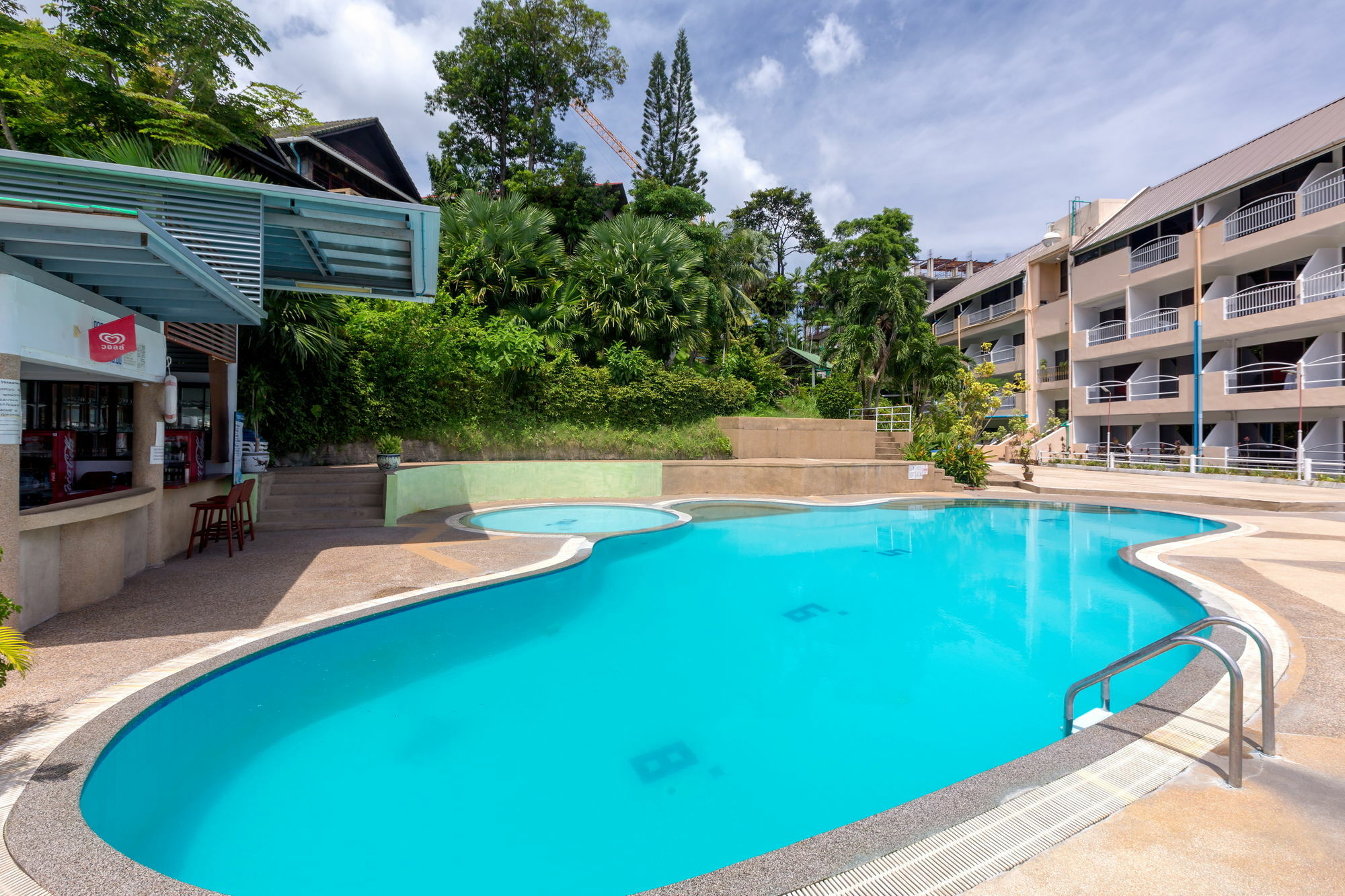 Patong 7Days Premium Hotel Phuket Buitenkant foto